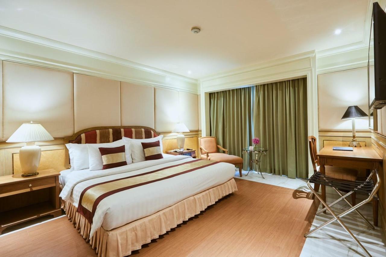 The Royal City Hotel Bangkok Exterior photo