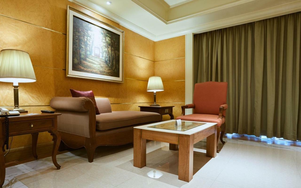 The Royal City Hotel Bangkok Exterior photo